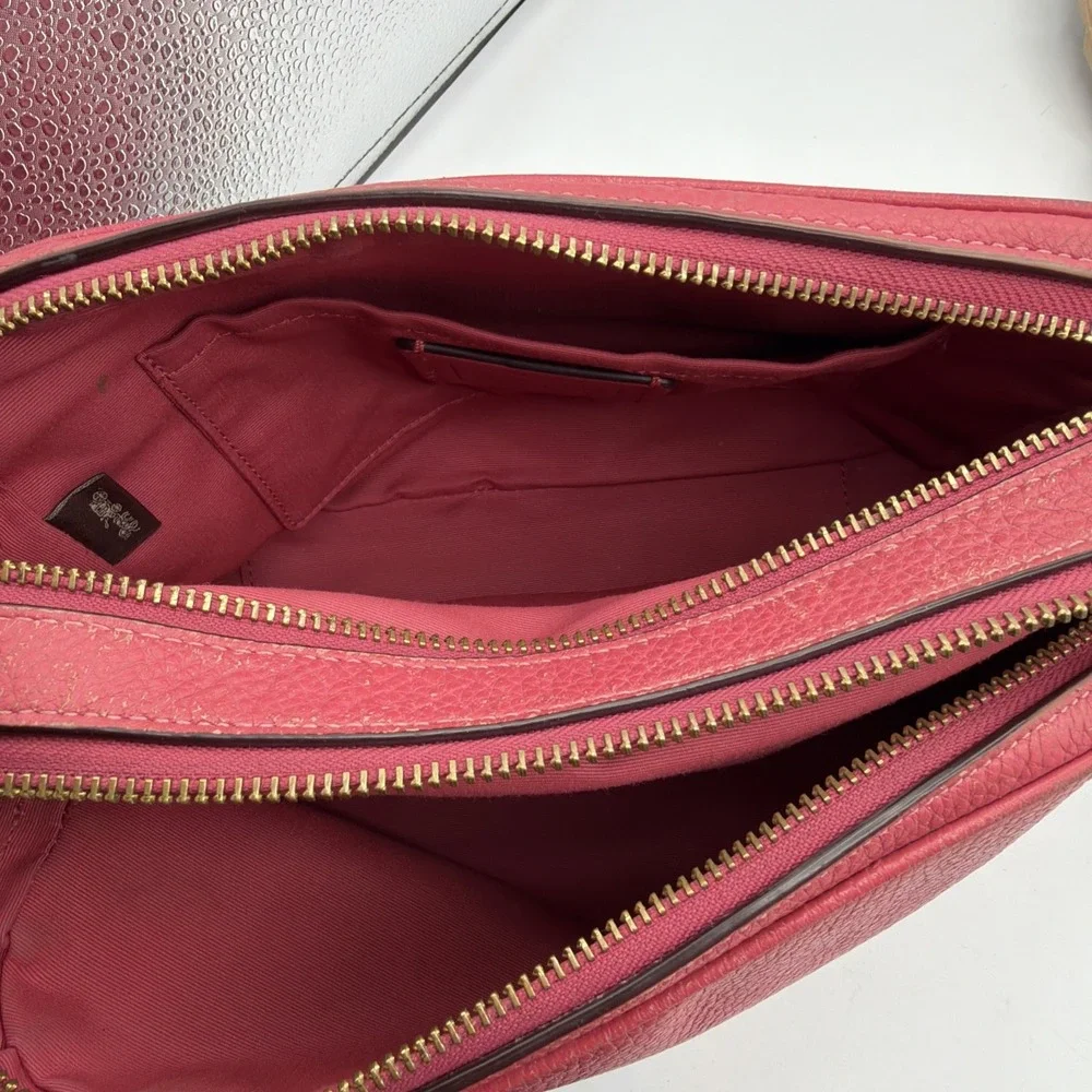 Coach C5805 Women's Crossbody 6 in - Red